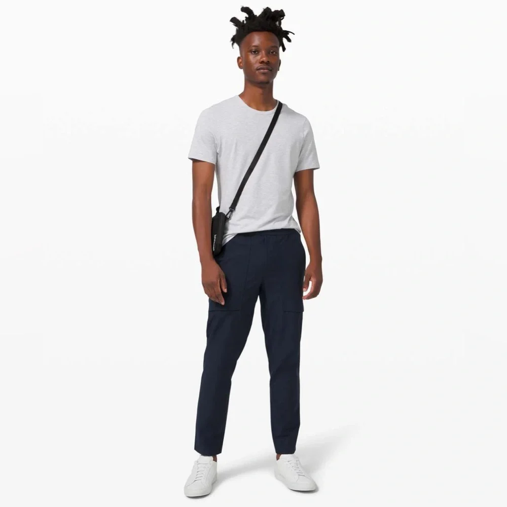 Lululemon Bowline Pant *Utilitech 30"
True Navy - Picture 3 of 8